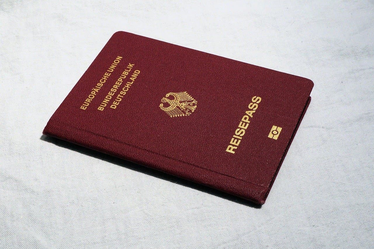 Comparativa Métodos para Obtener Residencia en España